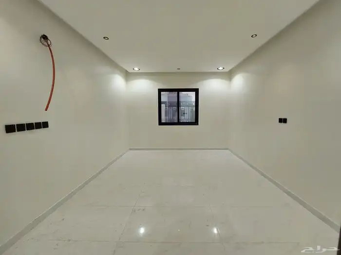 للبيع شقه تمليك مخطط 71جديدة الدور الأول مصعد راكب 8