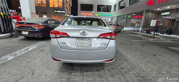 تويوتا يارس للبيع التواصل اتصال 3