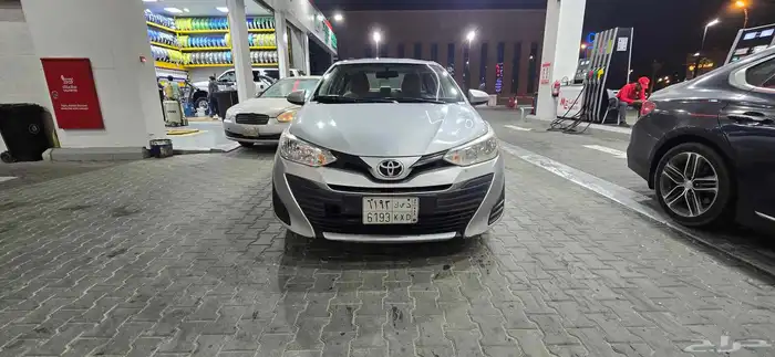 تويوتا يارس للبيع التواصل اتصال 4