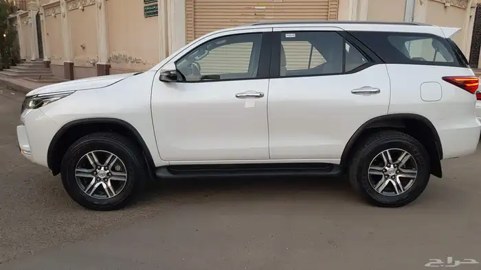 تويوتا فورتشنر 2023 3