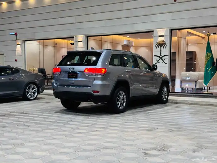 جراند شيروكي 2015 ليمتد V8 فل كامل نظيف جدا 4