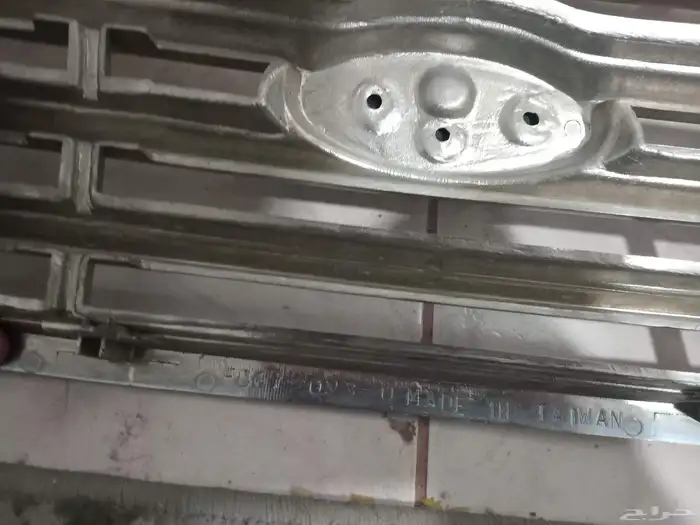 للبيع شبك فورد فكتوريا نضيفف 3