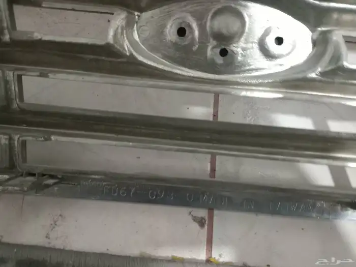 للبيع شبك فورد فكتوريا نضيفف 4