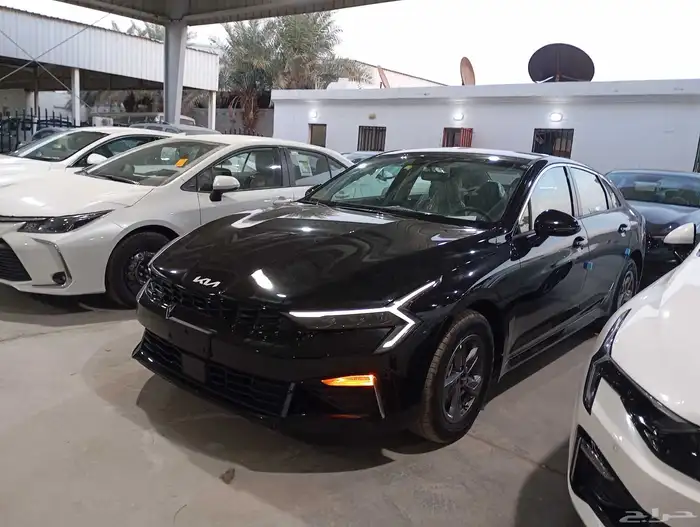 متوفر كيا 5 ستاندر ماكينه 2500 موديل 2026 1