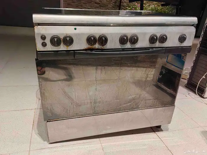 فرن غاز نضيف وبحالة جيدة لايوجد به عيوب 5