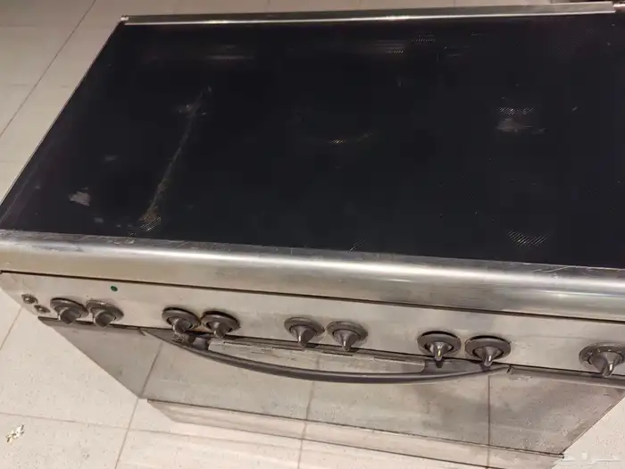 فرن غاز نضيف وبحالة جيدة لايوجد به عيوب 6