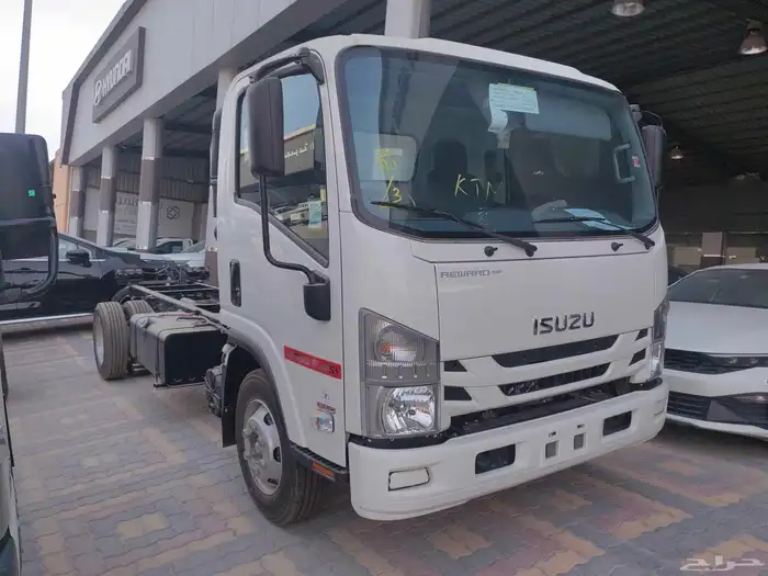 ايسوزو دينا 4طن موديل 2025 1