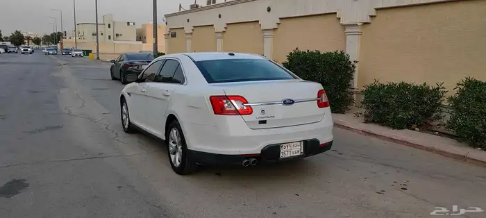 فورد توروس 2011 3