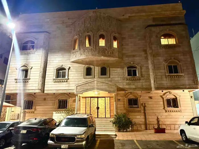 عمارة سكنية للبيع في حي الفيصلية 2