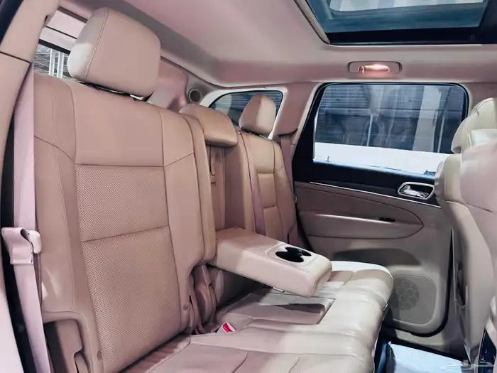 جراند شيروكي 2015 ليمتد V8 فل كامل نظيف جدا 11