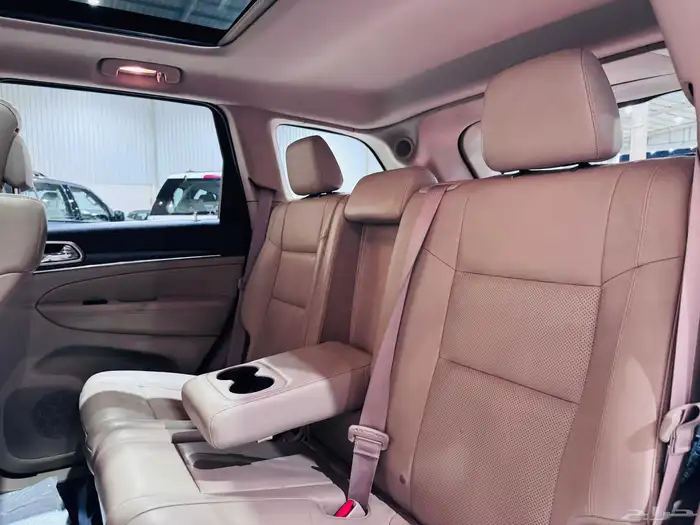 جراند شيروكي 2015 ليمتد V8 فل كامل نظيف جدا 9