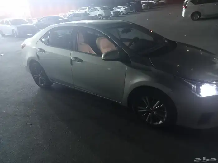 تويوتا كورولا 2015 4