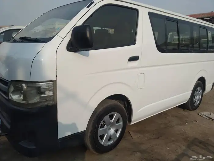 باص تويوتا هيس 2013 0