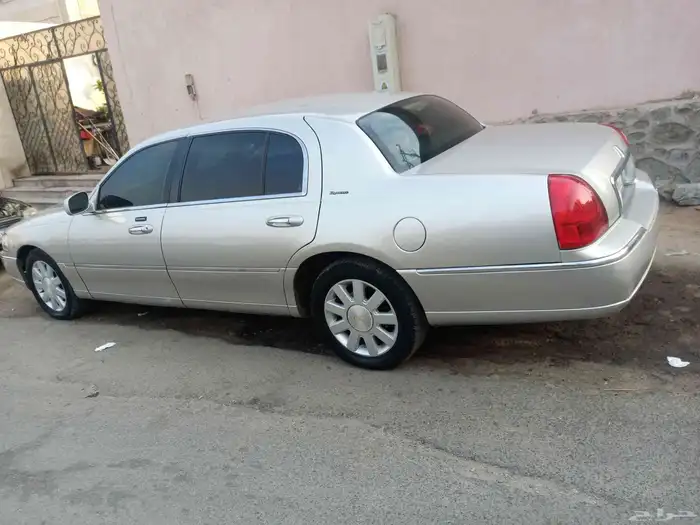 لينكون تاون كار 1