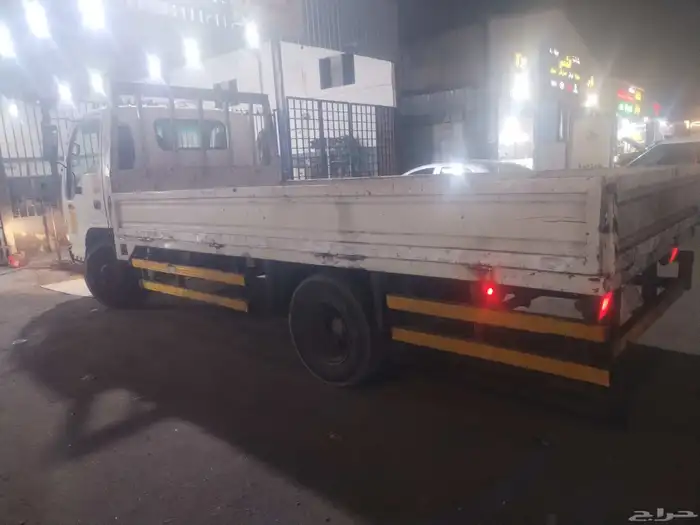 دينه 2005 وكاله قير ومكينه شد بلد عليها لوحه ثلاثه ارقام 4