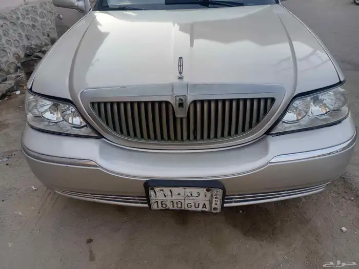 لينكون تاون كار 8