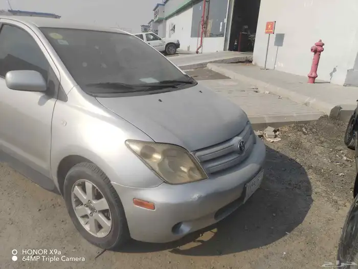 تويوتا اكس اي للبيع تشليح السيارة بس تحتاج تغير مكينة 2