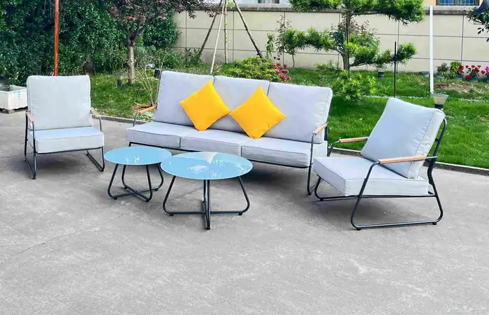 جلسة خارجية ل 5 أشخاص 0