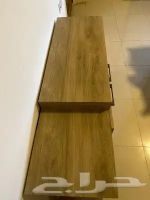 مكتبة طاولة تلفزيون جديدة ولا خدش فيها استعمال خفيف 1