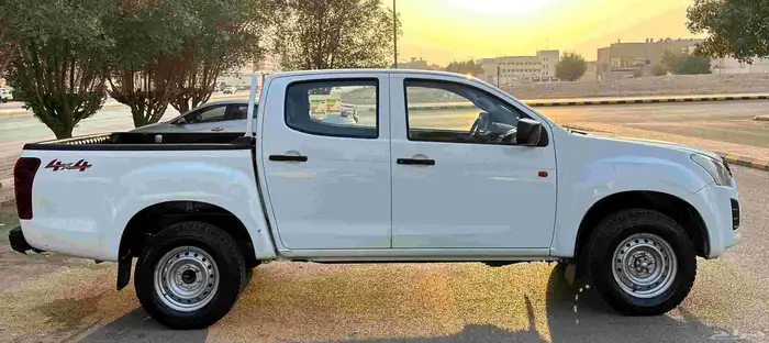 ايسوزو ديماكس غمارتين 2023 دبل ديزل 3