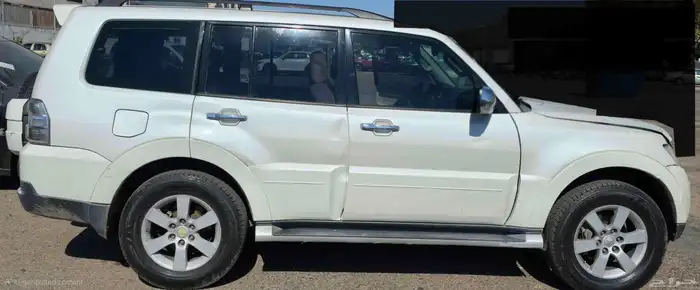 باجيرو ميتسوبيشي 2008 بدون مكينه 2