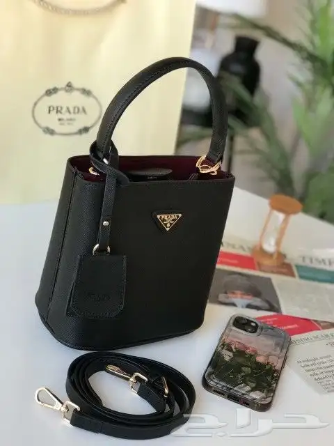 يوجد لدينا جميع انواع الشنط جمله وقطاعي 1