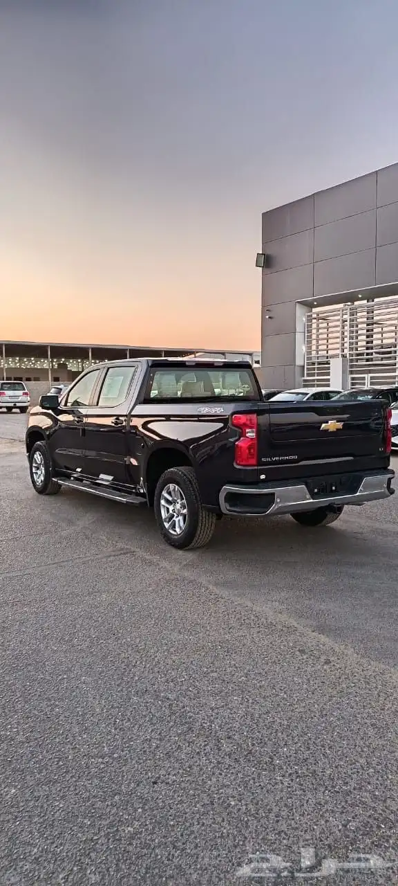 شفرولية سلفرادو موديل 2024عداداصفار صادر لة لوحات 1