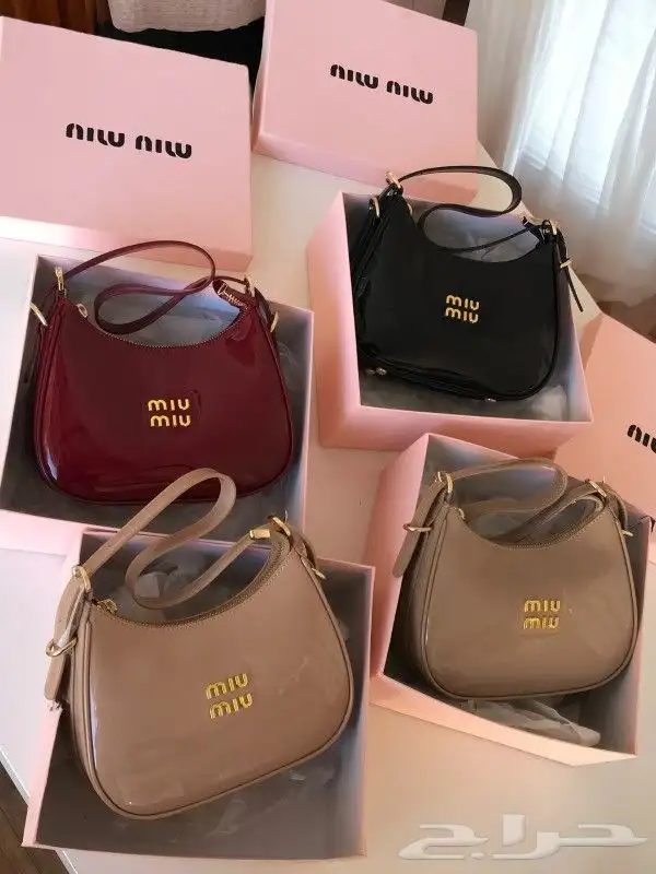 يوجد لدينا جميع انواع الشنط جمله وقطاعي 5