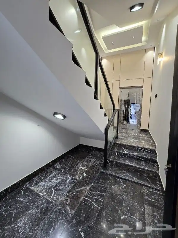 للبيع روف علوي مع ملحق مدخل سياره تشطيب راقي بالمحاله 700الف 3