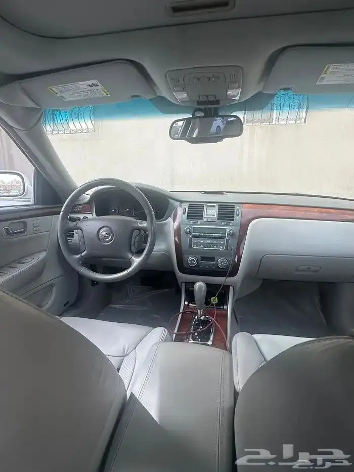 كاديلاك مخزن DTS 2011 7