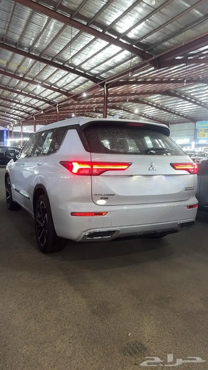 اوتلاندر برميوم 2025 4