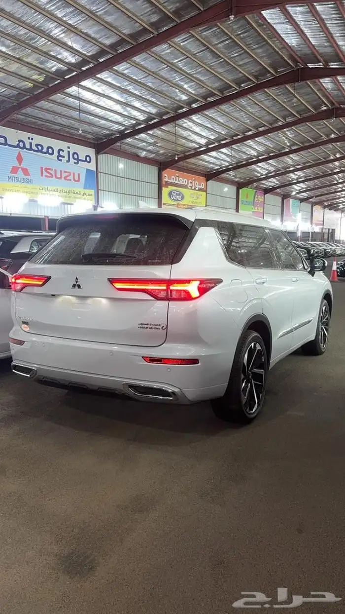 اوتلاندر برميوم 2025 5