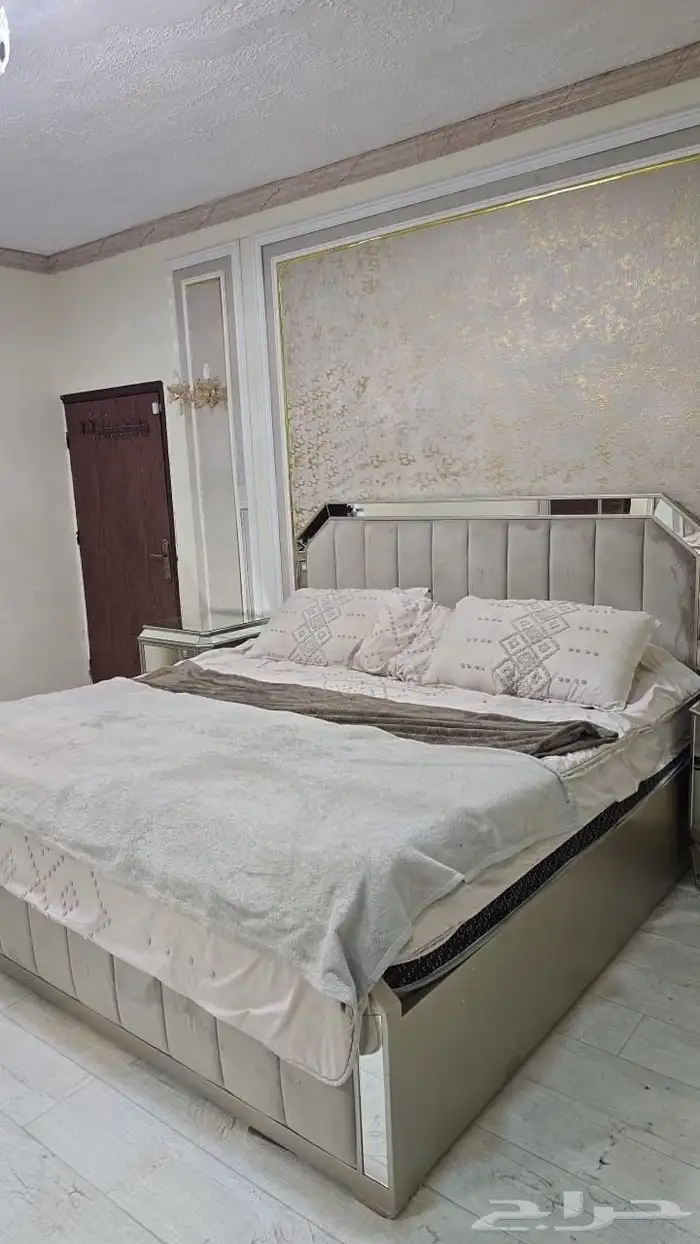 غرقة نوم للبيع بحالة جيدة 0