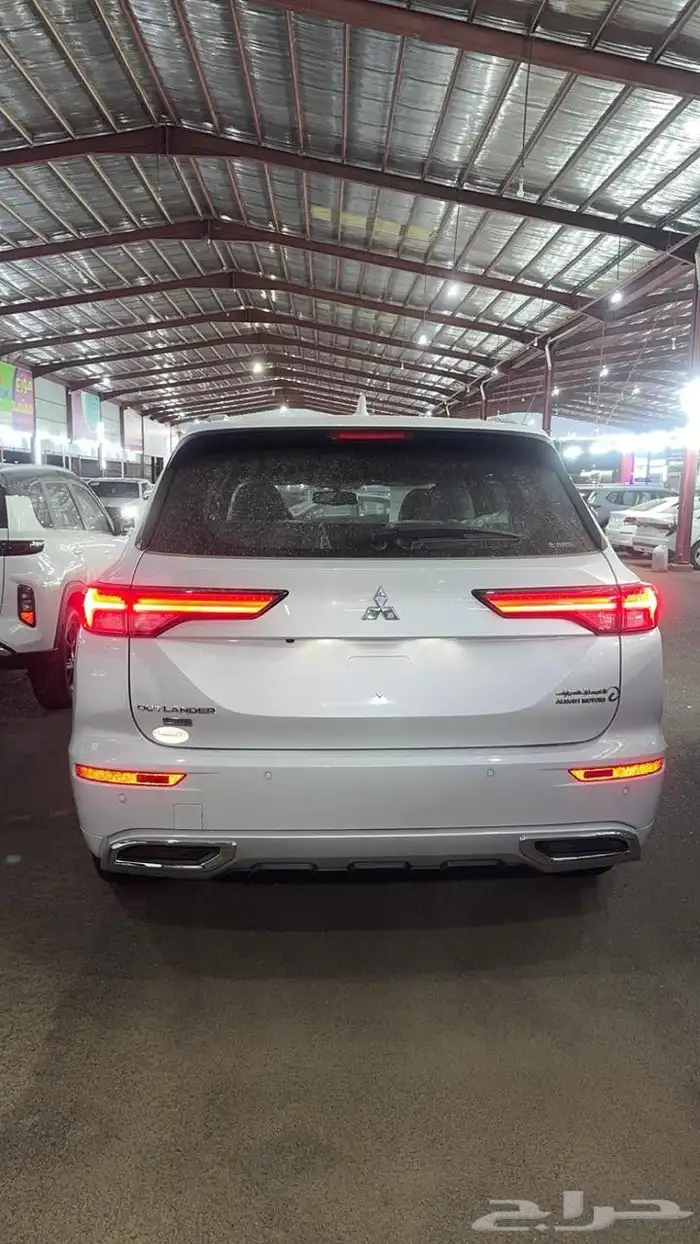 اوتلاندر برميوم 2025 3