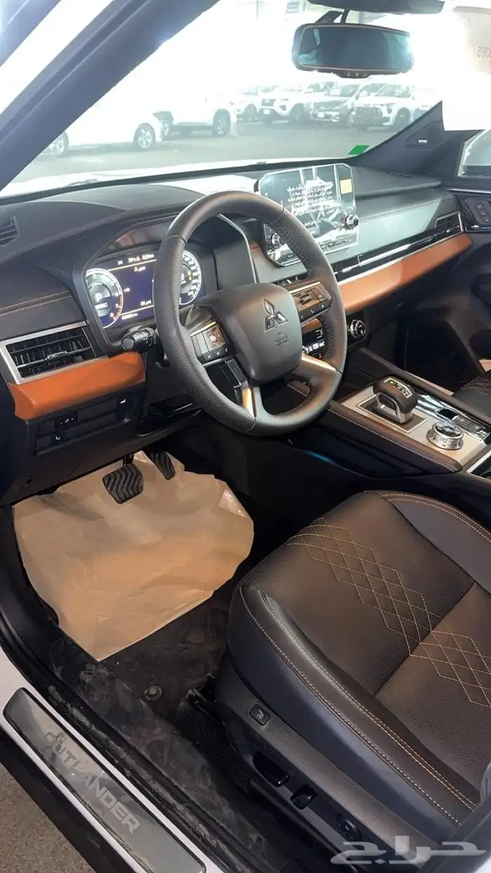 اوتلاندر برميوم 2025 7