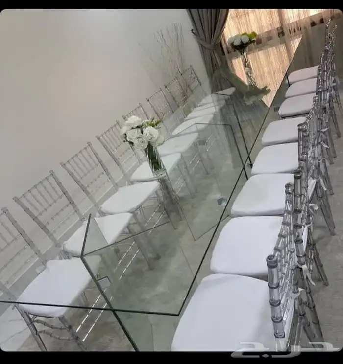 تأجر كراسي وطاولات 2