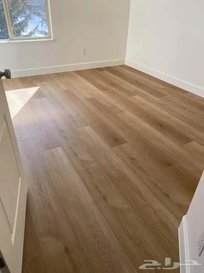 تركيب باركيه نعلات فايبر فوم ديكورات 0