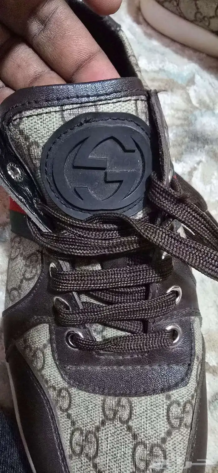 للبيع شوز قوشي اصلي مقاس 42 6