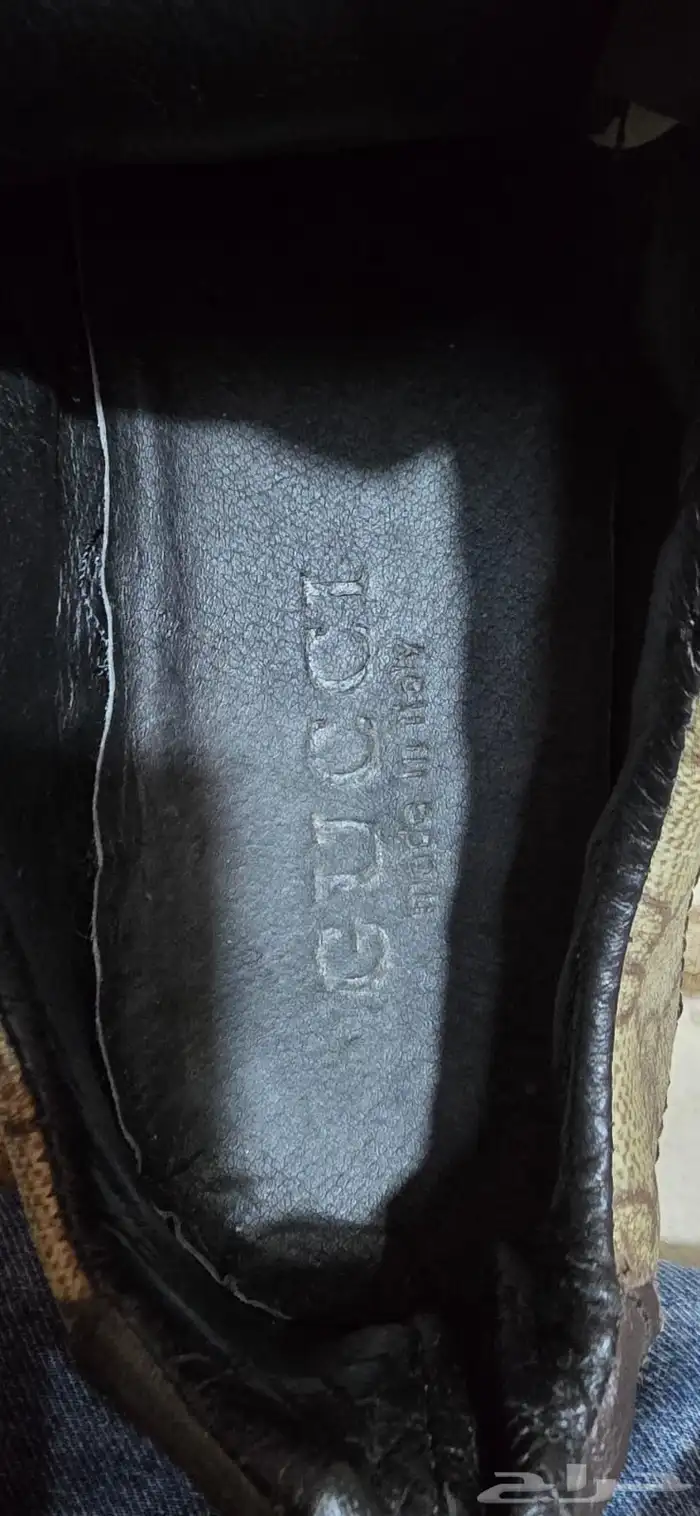 للبيع شوز قوشي اصلي مقاس 42 4