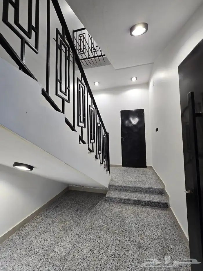 للبيع دور مستقل علي أرض كامله تشطيب فاخر باحد رفيده 900 ألف 25