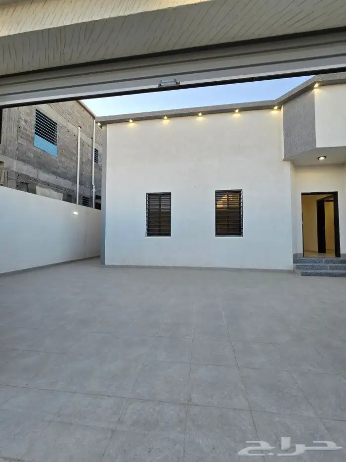 للبيع دور مستقل علي أرض كامله تشطيب فاخر باحد رفيده 900 ألف 4