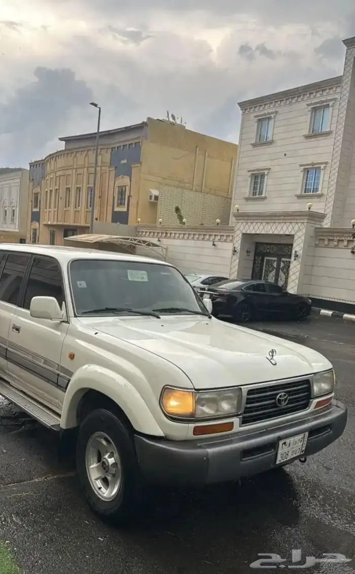 جيب في اكس آر 95 أبيض 3