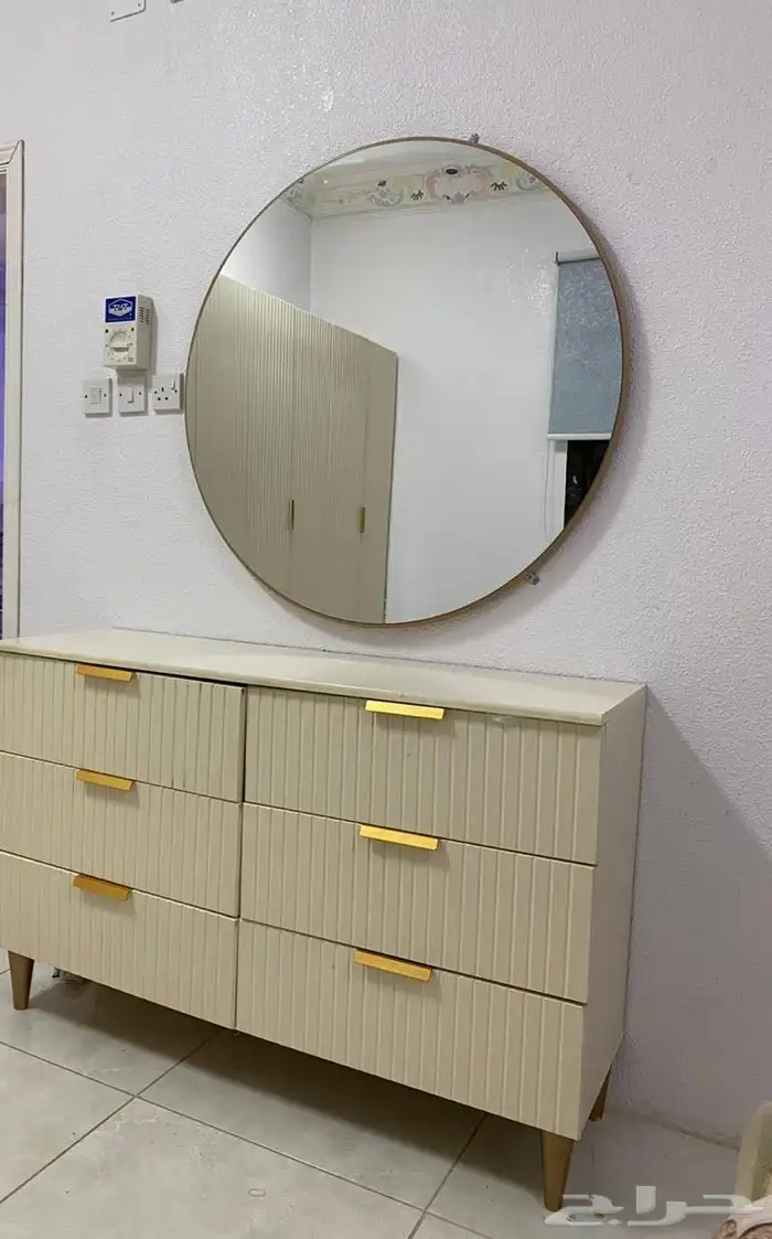 غرفه نوم كامله استخدام سنه بس نظيفه 3