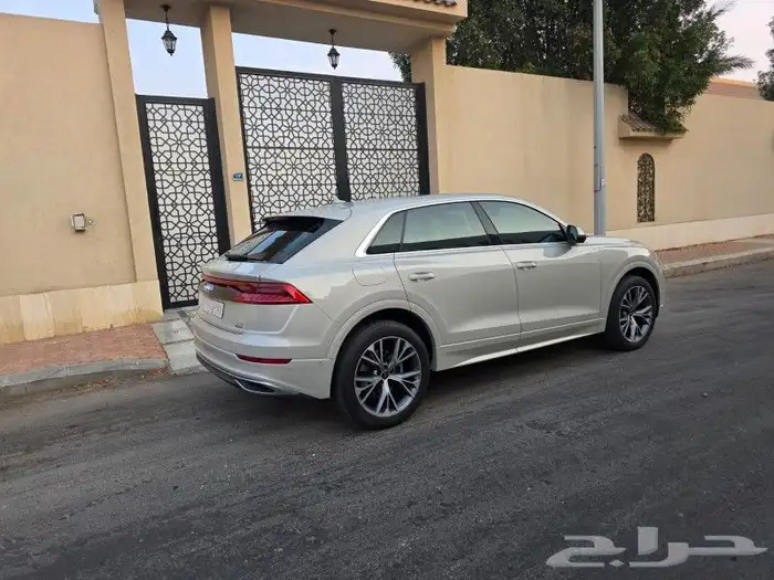 اودي كيو 8 2023 سته سلندر على الضمان 2