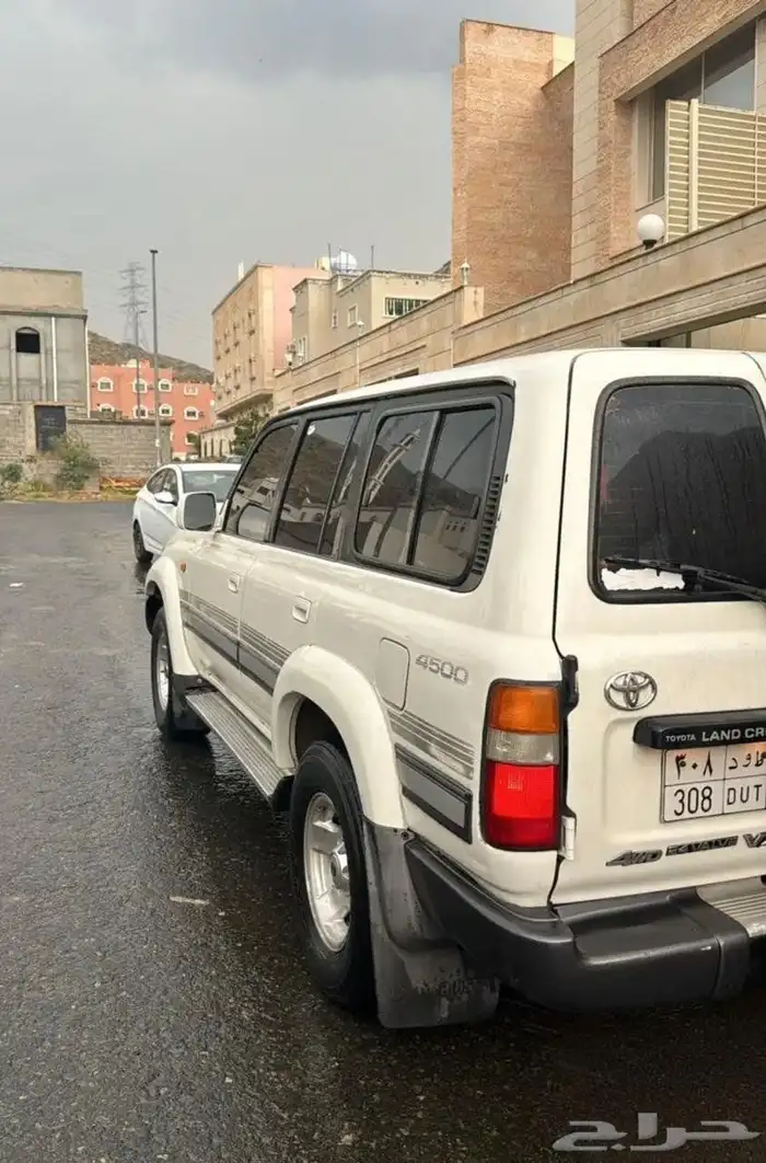 جيب في اكس آر 95 أبيض 4