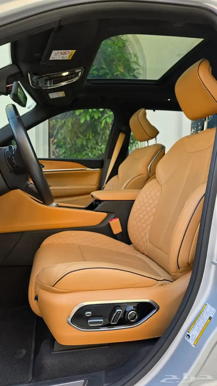 جيب جراند شروكي ساميت 2021 ضمان و صيانه مجانيه 18