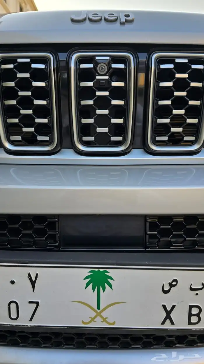 جيب جراند شروكي ساميت 2021 ضمان و صيانه مجانيه 11