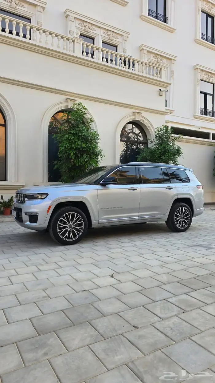 جيب جراند شروكي ساميت 2021 ضمان و صيانه مجانيه 0