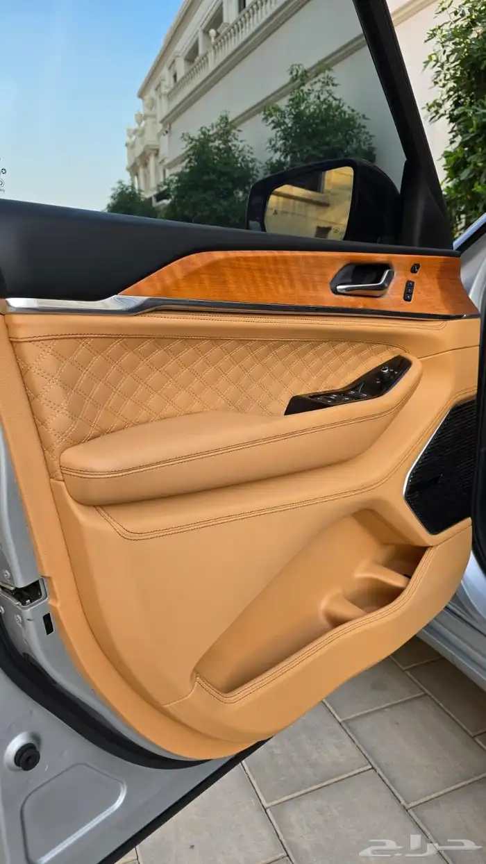 جيب جراند شروكي ساميت 2021 ضمان و صيانه مجانيه 17