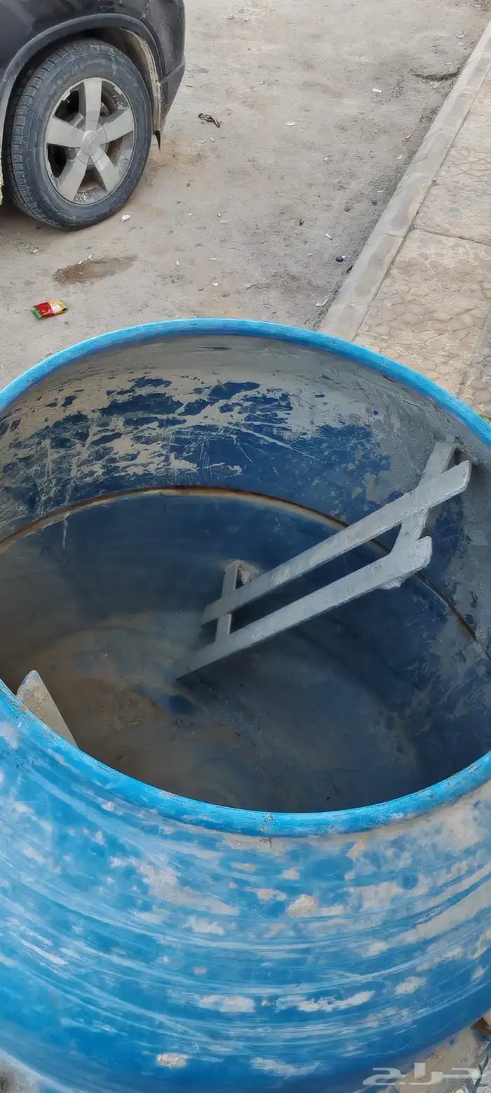 Blue Portable Concrete Mixer for Sale. In good working condi 0